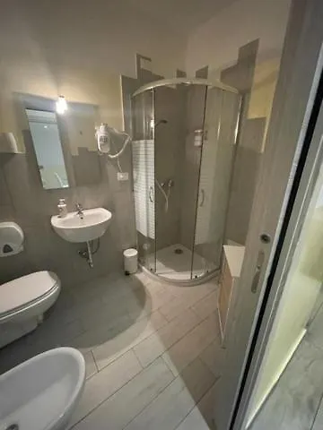 Home Meryem Locazione Turistica Verona Guest house