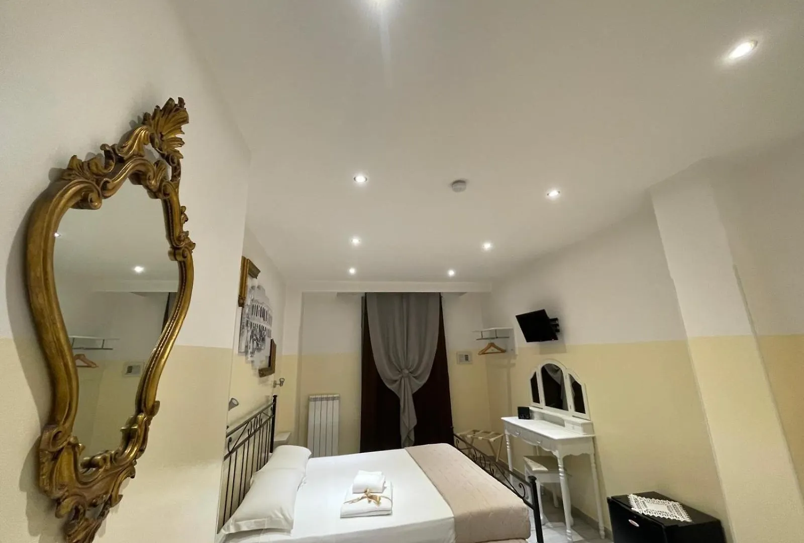 Home Meryem Locazione Turistica Verona 3*,  Italy