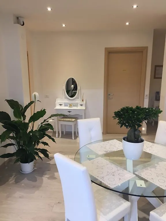 Home Meryem Locazione Turistica Verona Italy