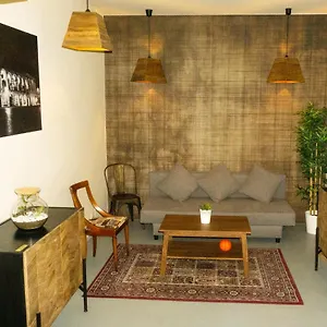 La Marque Jaune Guest house